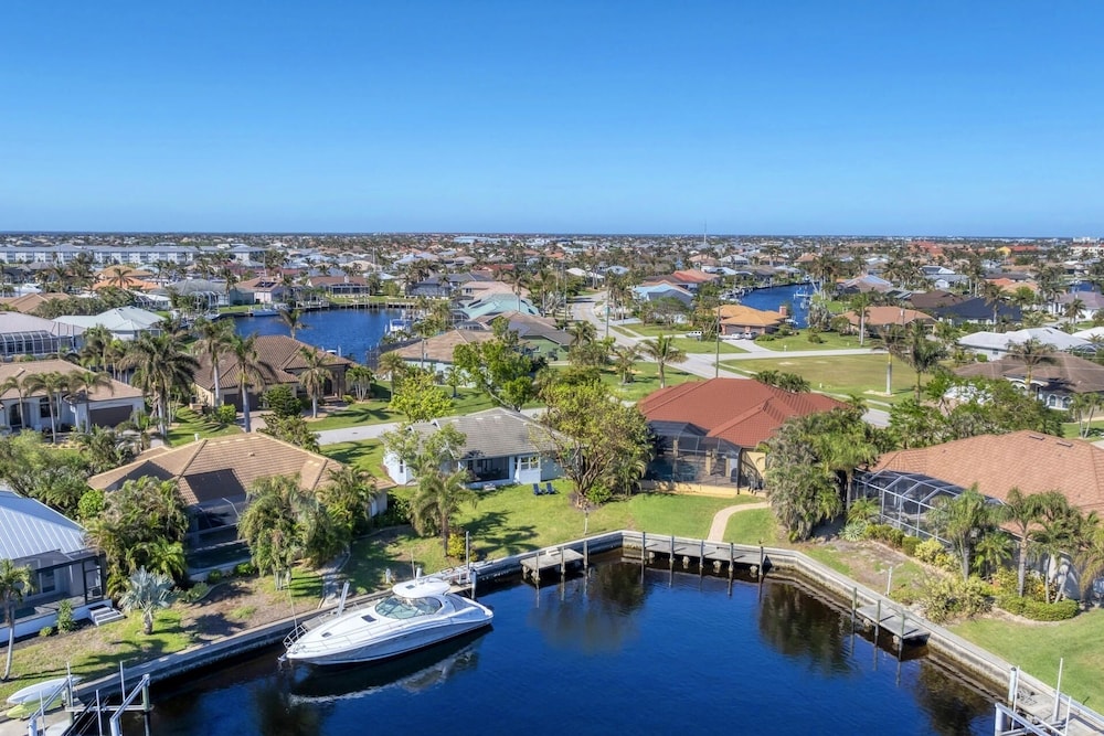 Punta Gorda 3-Bedroom Canalfront Vacation Home with Dock 3 Home