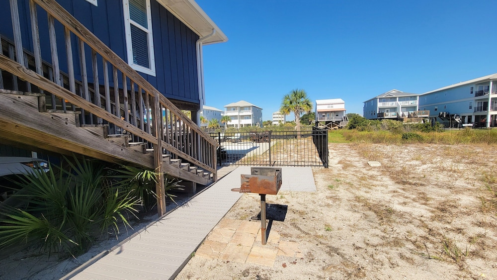 Beach Home With Private Pool & Beach Access- Sleeps 4