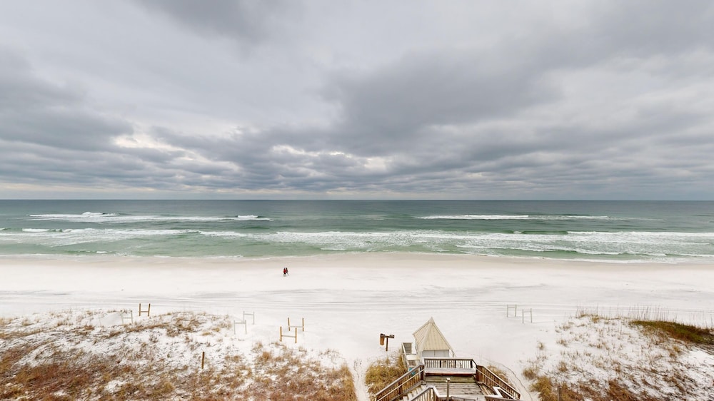 Beach House 401b 2 Bedroom Condo