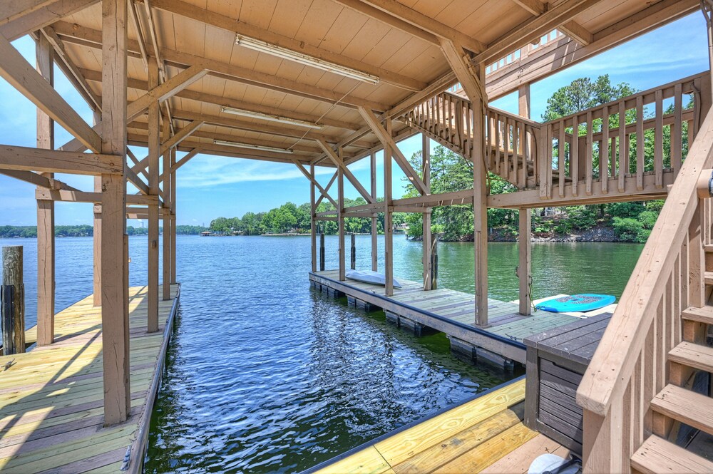 Make a Big Splash in 7BR Lake Norman Home!