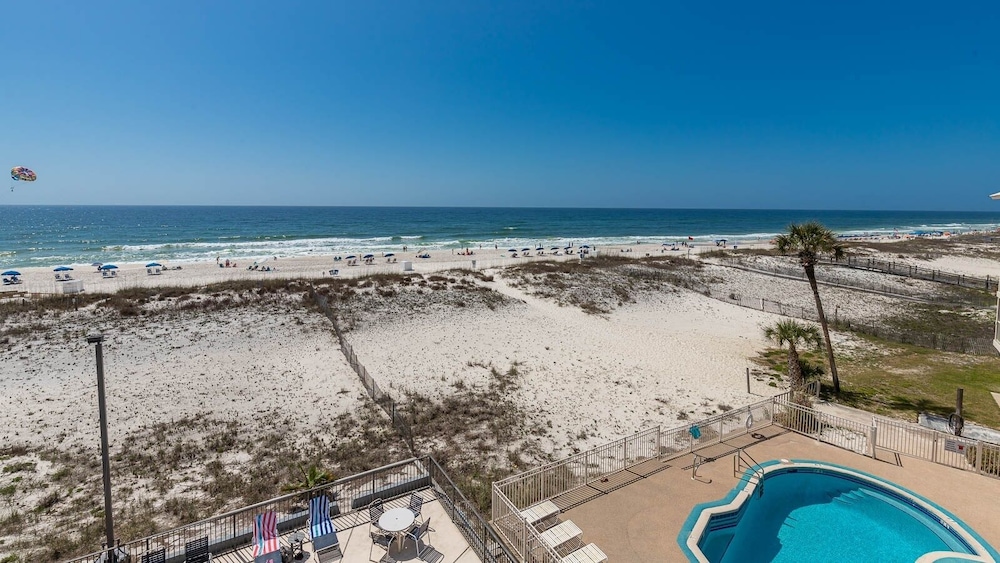 Island Winds West 380 3 Bedroom Condo