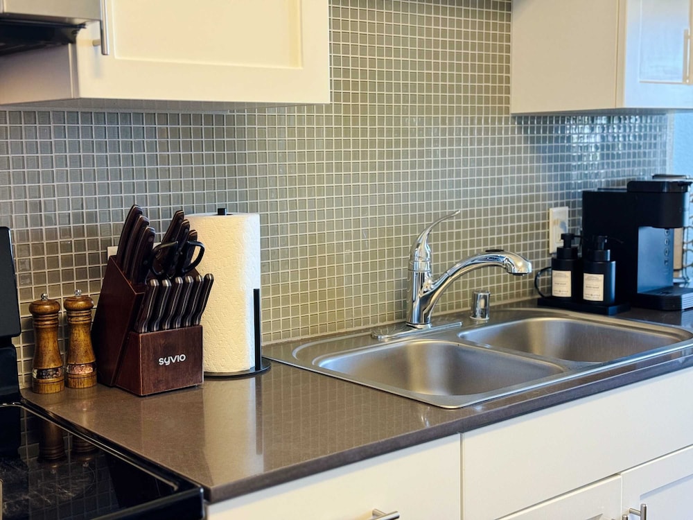 New Oasis Near Disneyland Pool Gym Free Parking