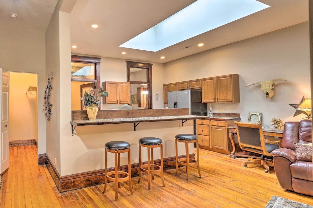 Apartment in the Heart of Yankton - Pets Welcome! view 5