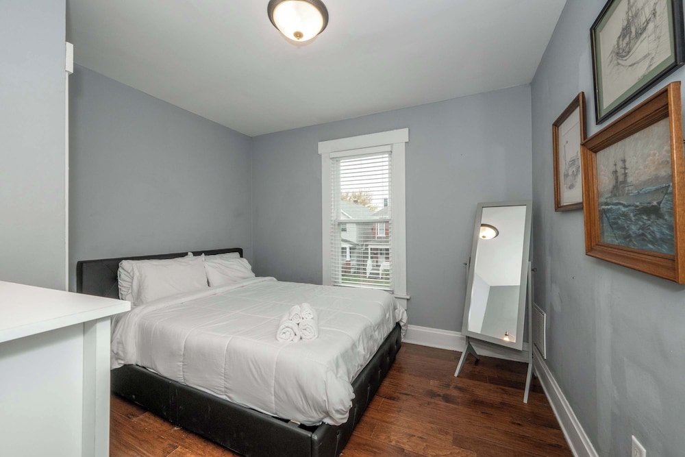 The Restful Roost w Hot Tub - Image 4