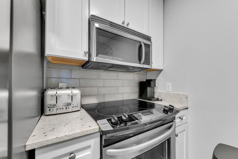 Cassine Way 303 - Seagrove + Sunsets