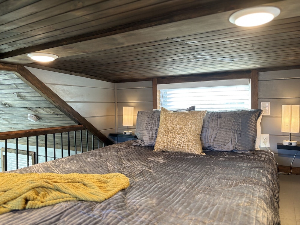 Sojourn Lodging