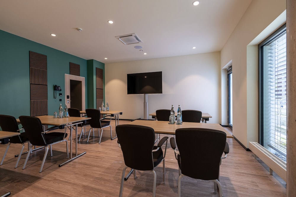 meeting & event spaces