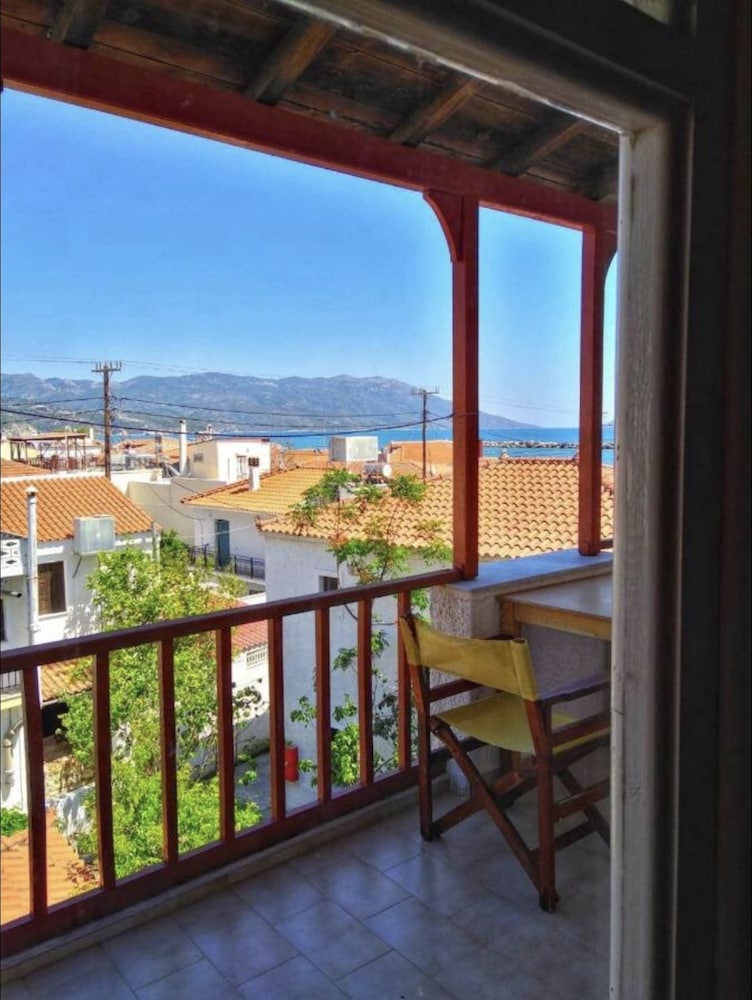 Oceanis Studios en Samos