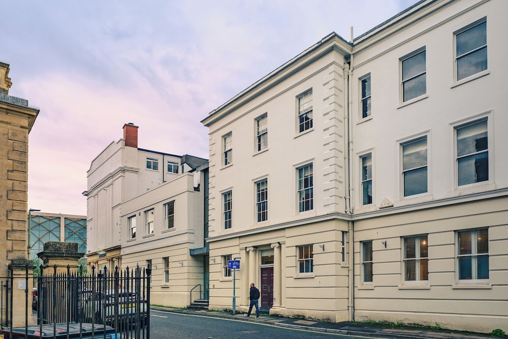 Stunning HighStreet Escape in Cheltenham