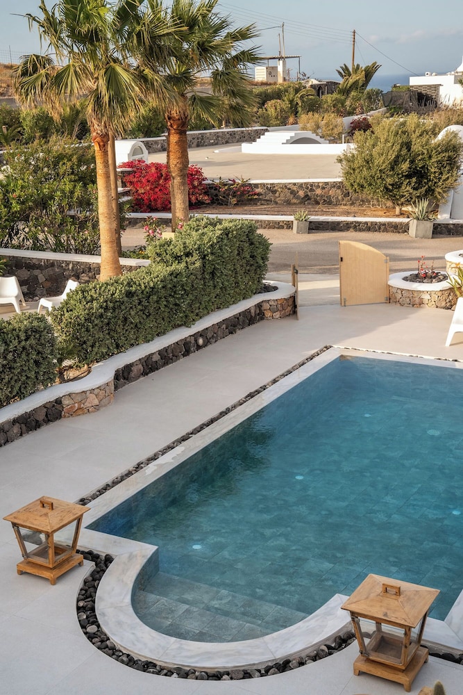 Amor Hideaway Villas