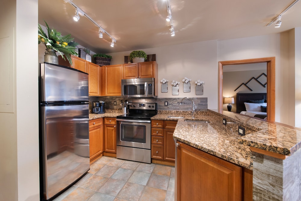 Winter Park Resort Lodging - Zephyr Mountain Condos