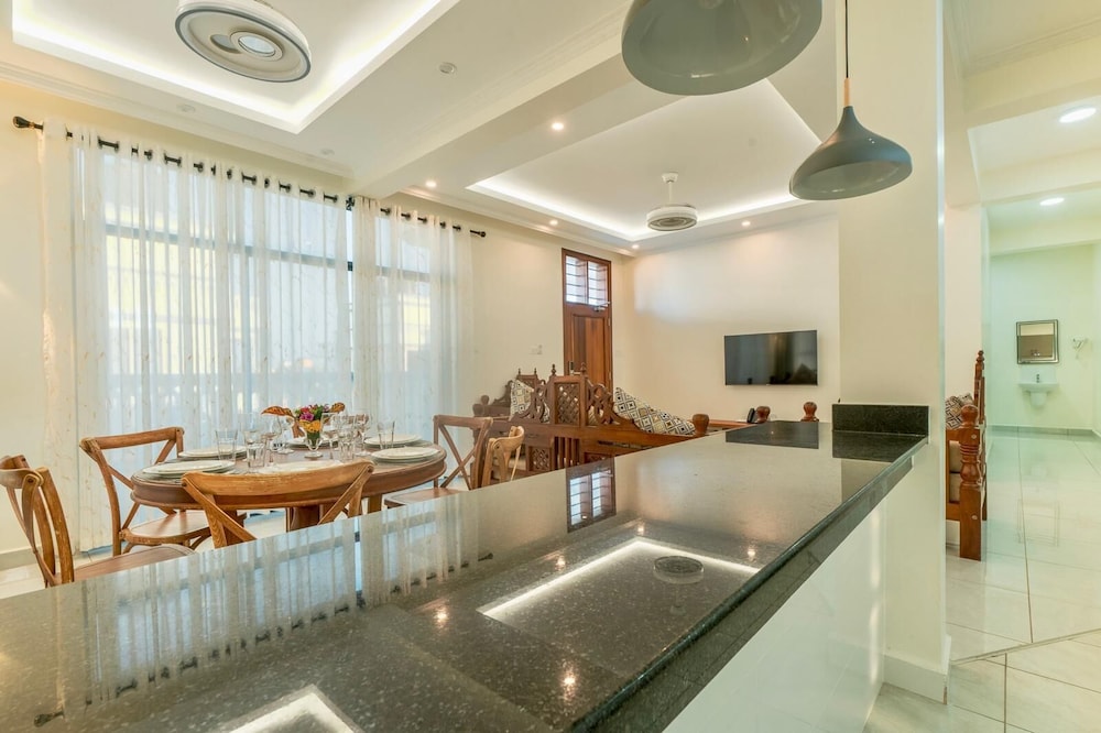 Leshan Luxury Villas