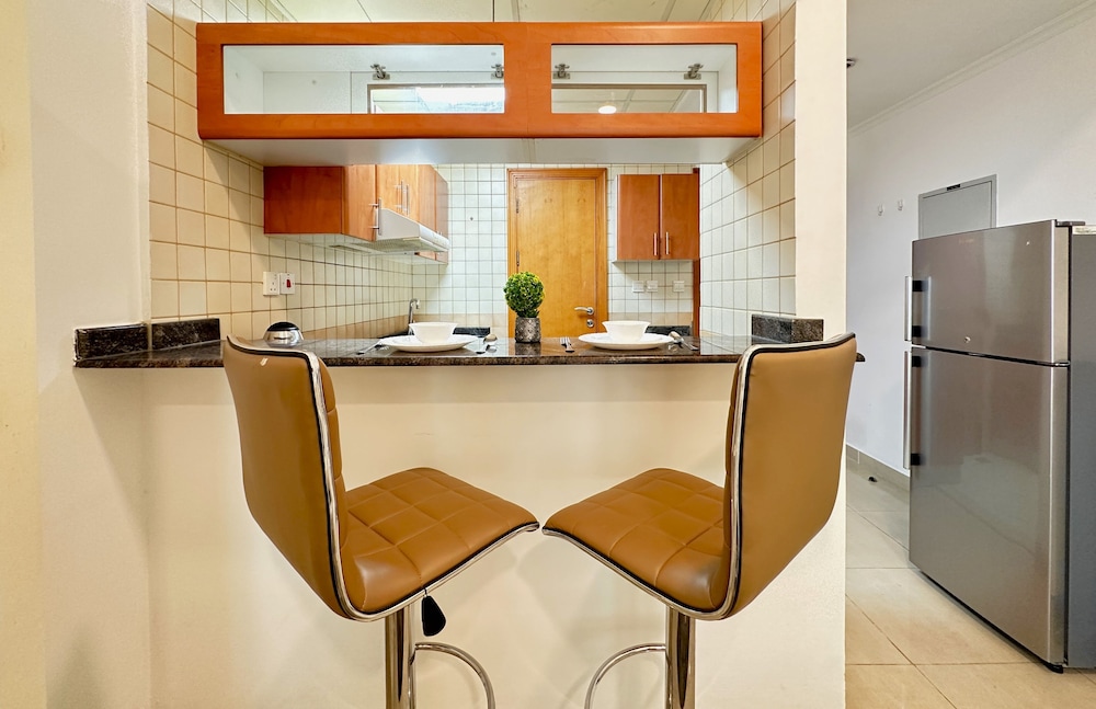 Studio w Balcony &RoofTop Pool in Marina