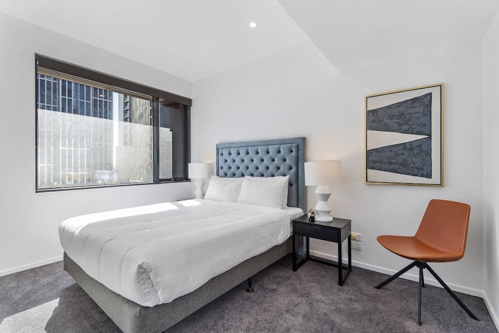 Gorgeous 3-bed in Melbourne's East End