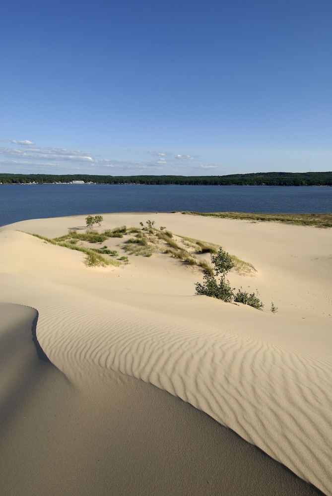 Dunes Waterfront Resort
