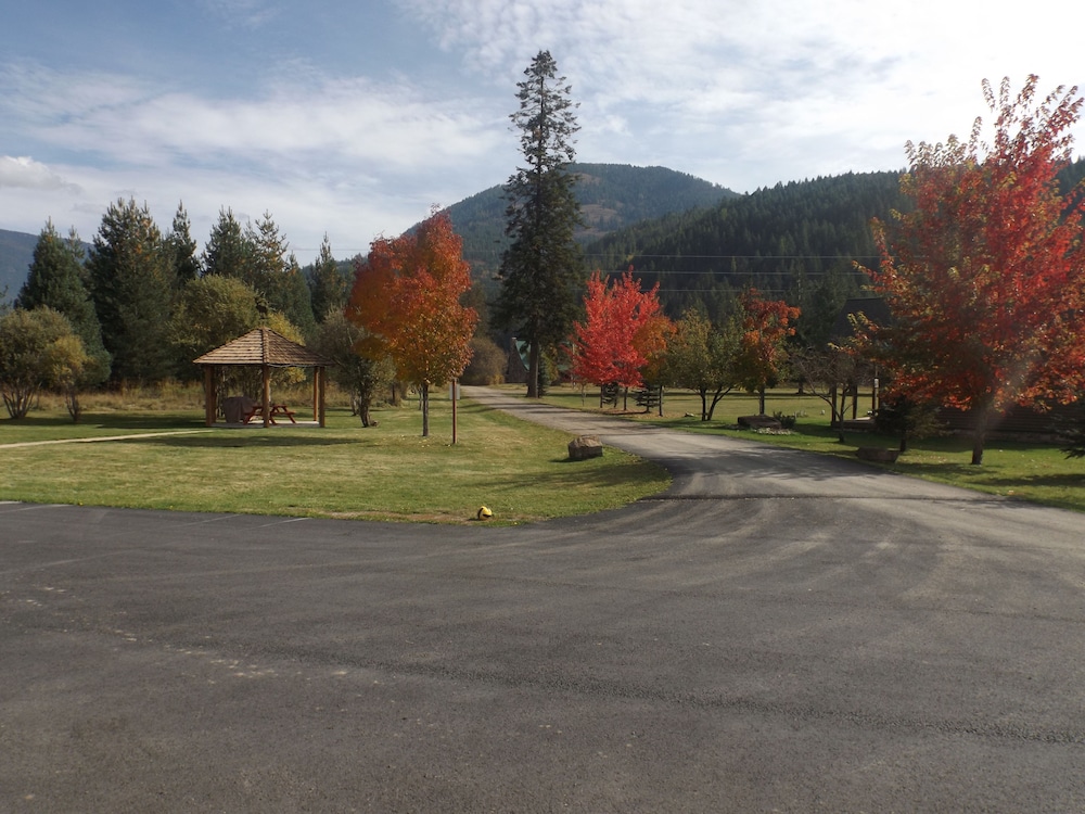 Clark Fork Lodge - Property Image 2
