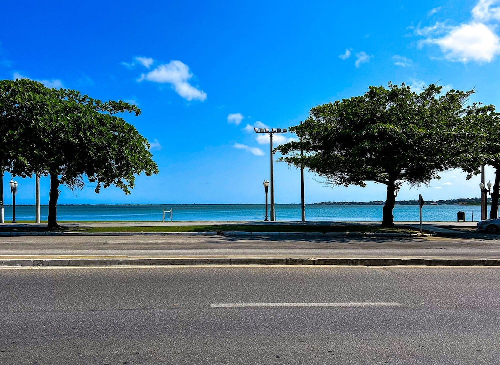 Apto a 210m da Praia da Pontinha em Araruama RJ