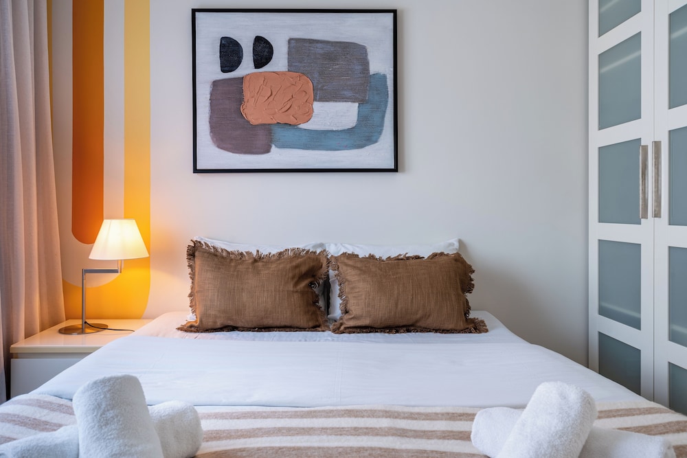 Local Host Living - Signature Apartments in Nicosia