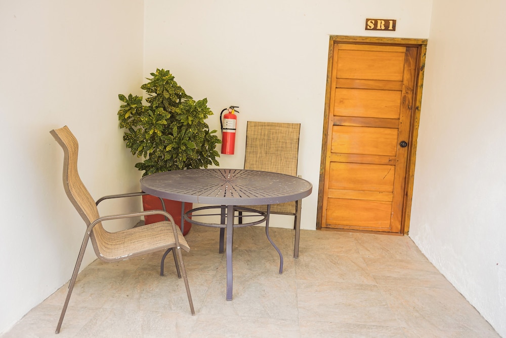 Belize Vacations - Falling Leaves Lodge - Property Image 5