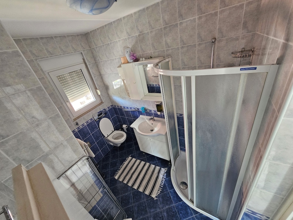 Apartmani Ani view 5