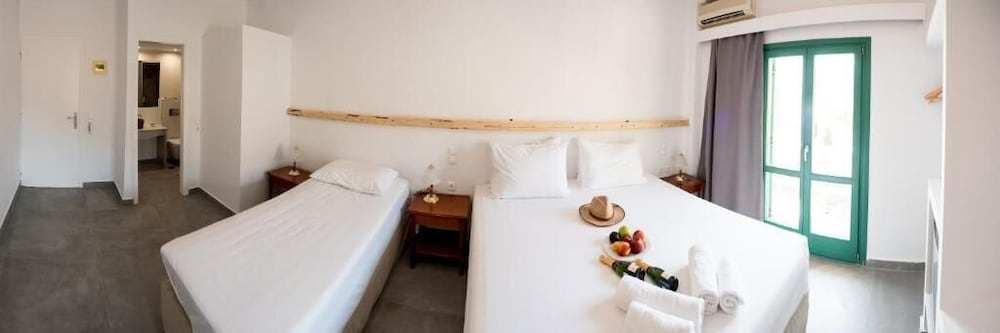 Ifestia Hotel Santorini
