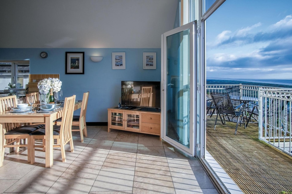 Ewyn Y Don - 2 Bedroom Apartment - Pendine