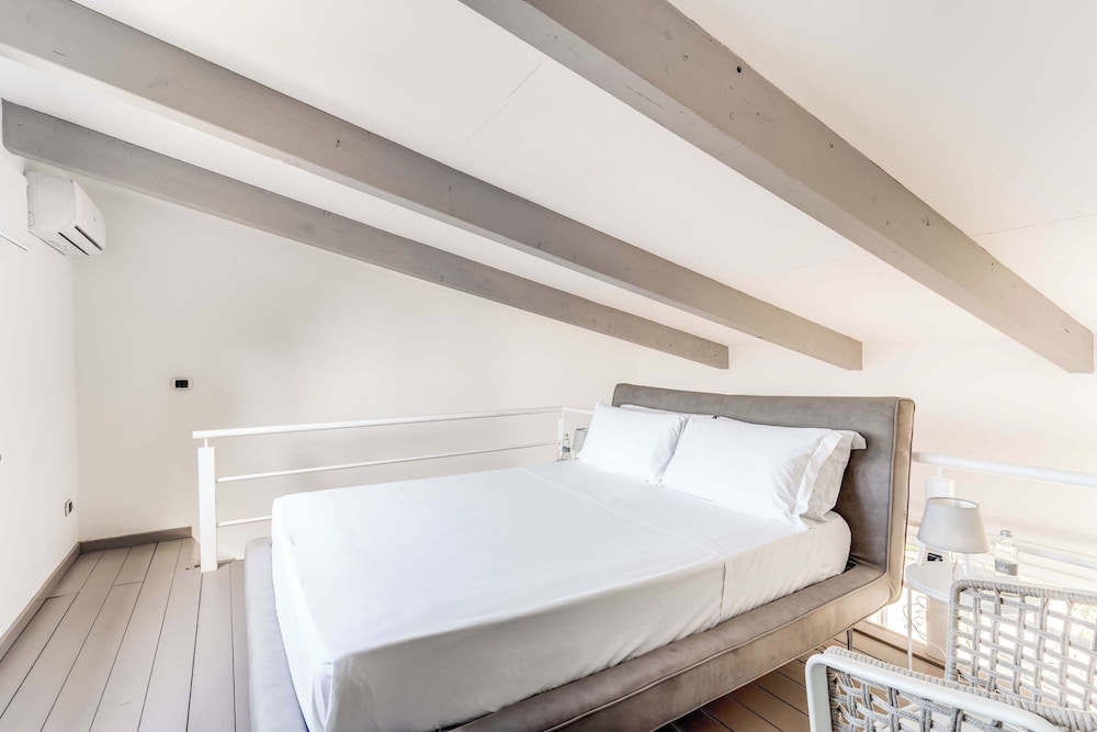 Giulia 1 Villa Apartment Shared Pool Sea Views