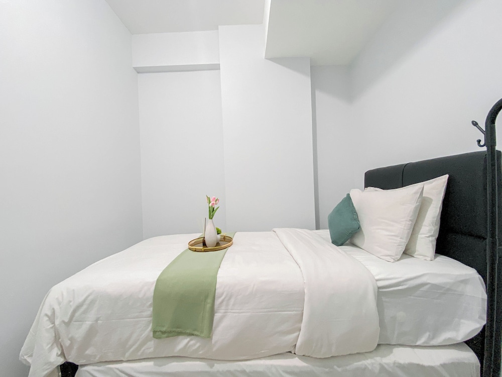 Good and Cozy Stay 2BR Apartment at Mekarwangi Square Cibaduyut