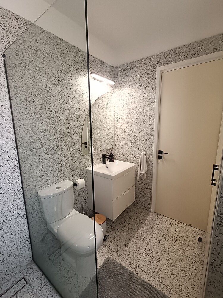 Nicosia Vacations - Two Bedroom Condo - Just Renovated  Great Location - Property Image 6