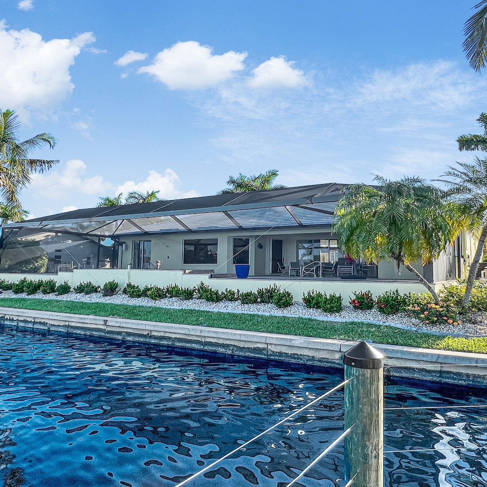 Rosegarden - Pool Spa and Perfect Water View