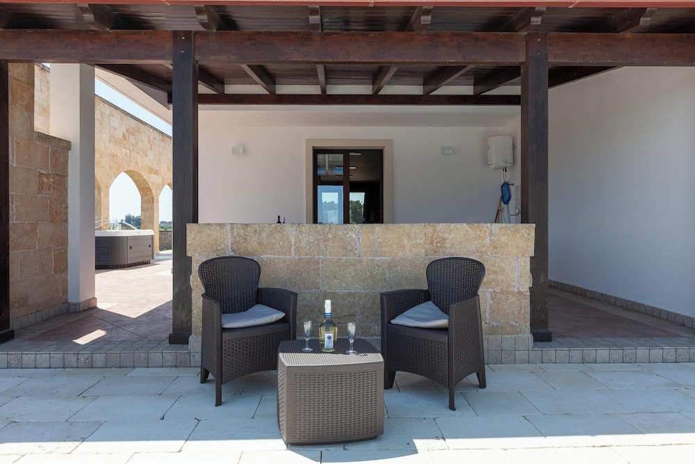 Villa Dei Re With Pool Sauna And Jacuzzi view 4