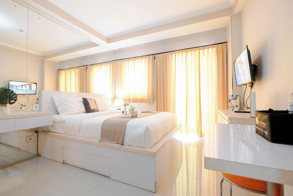 Strategic Studio Apartment Signature Park Grande Near Ciliwung Lrt Station