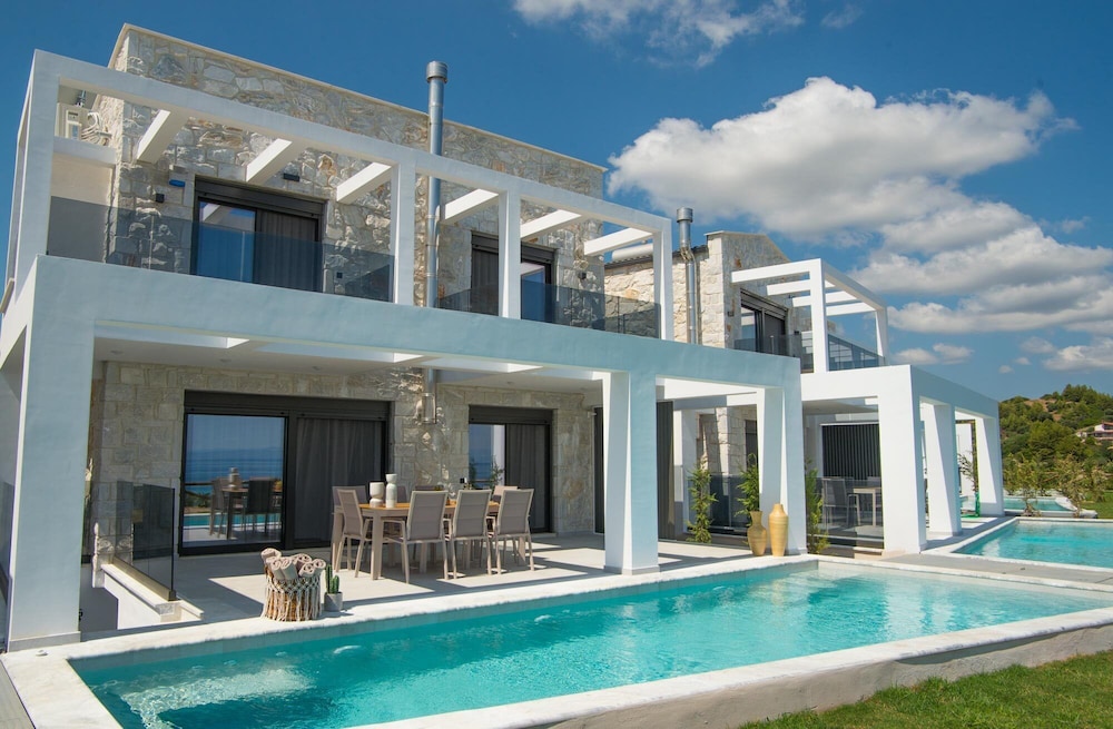 Sunrise Villas Collection