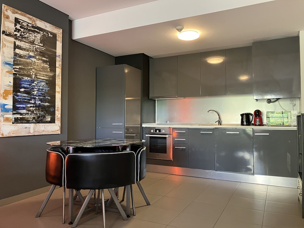 01 in Portim o With 1 Bedrooms and 1 Bathrooms