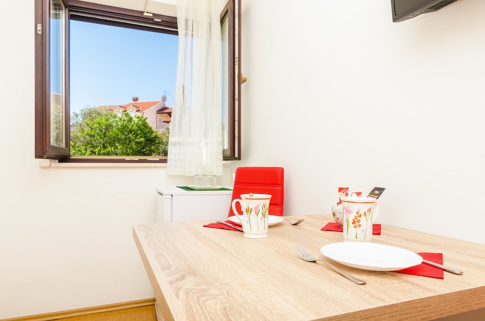 Cina Apartments