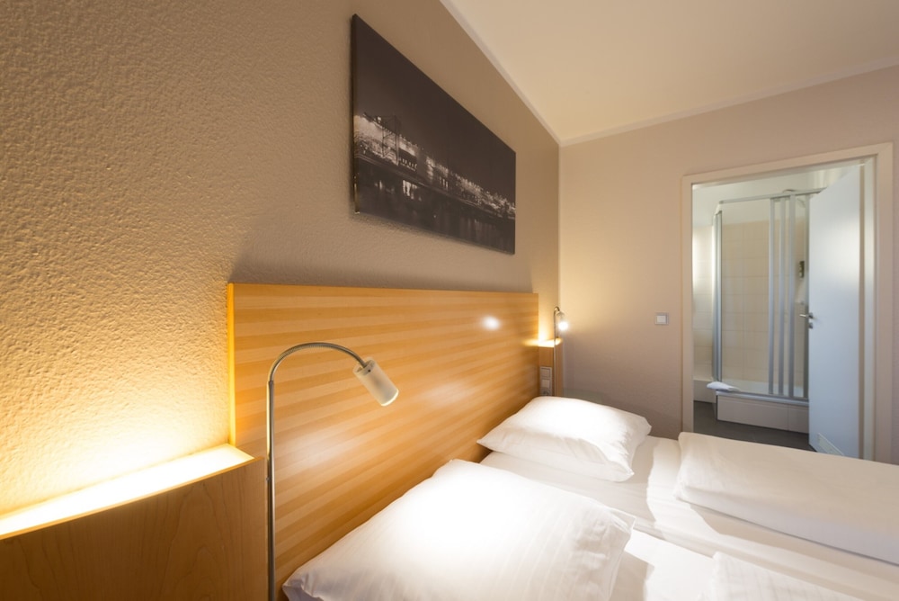 Hamburg Vacations - Heikotel Hotel Windsor - Property Image 56