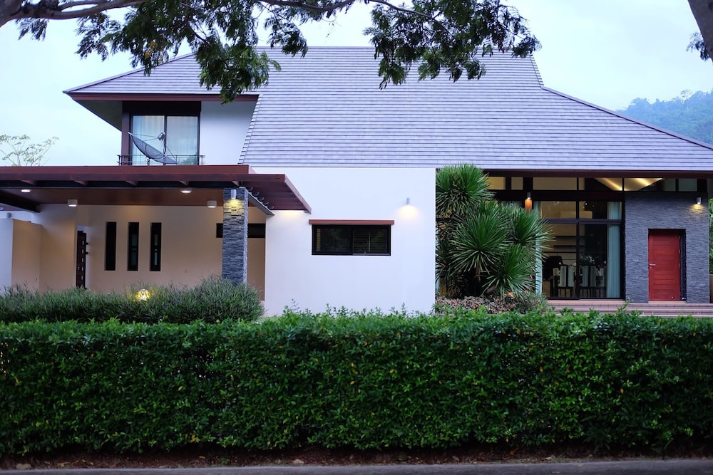 Monlada Khaoyai