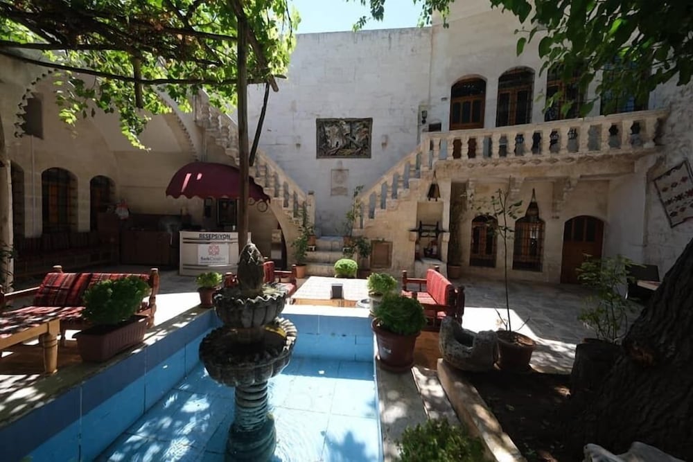 Sark Ciragan Konak — 2