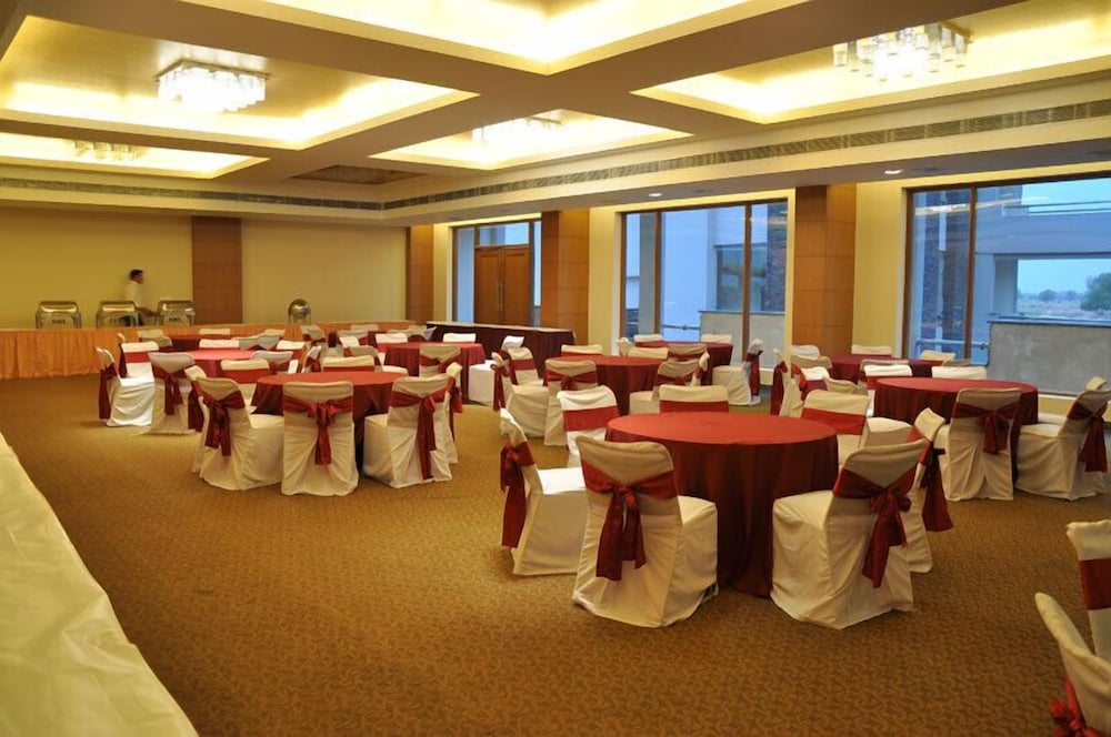 meeting & event spaces