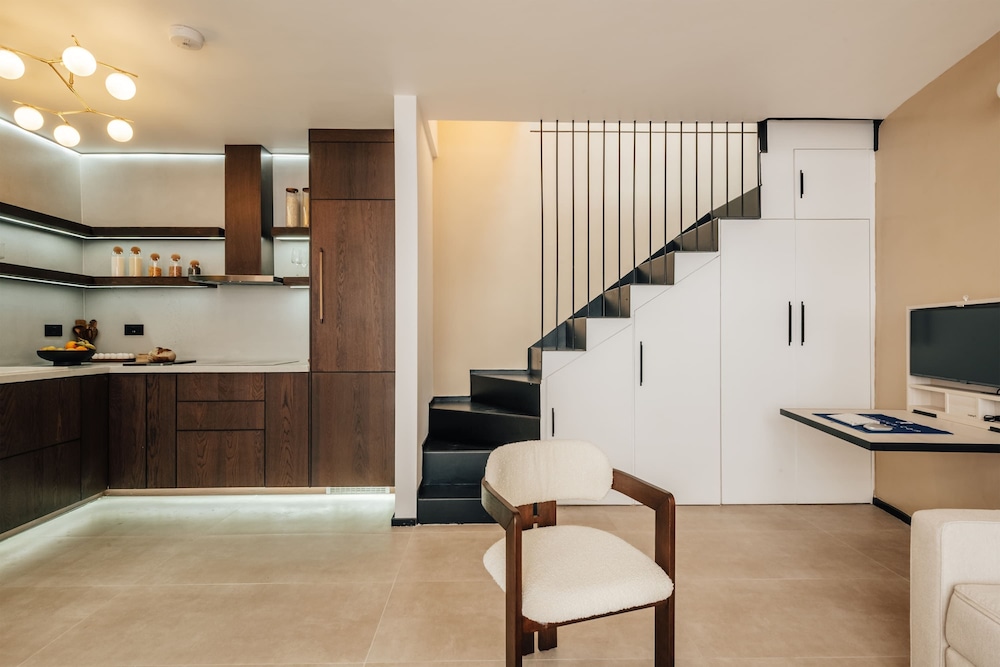 The Primrose Mews in Greater London