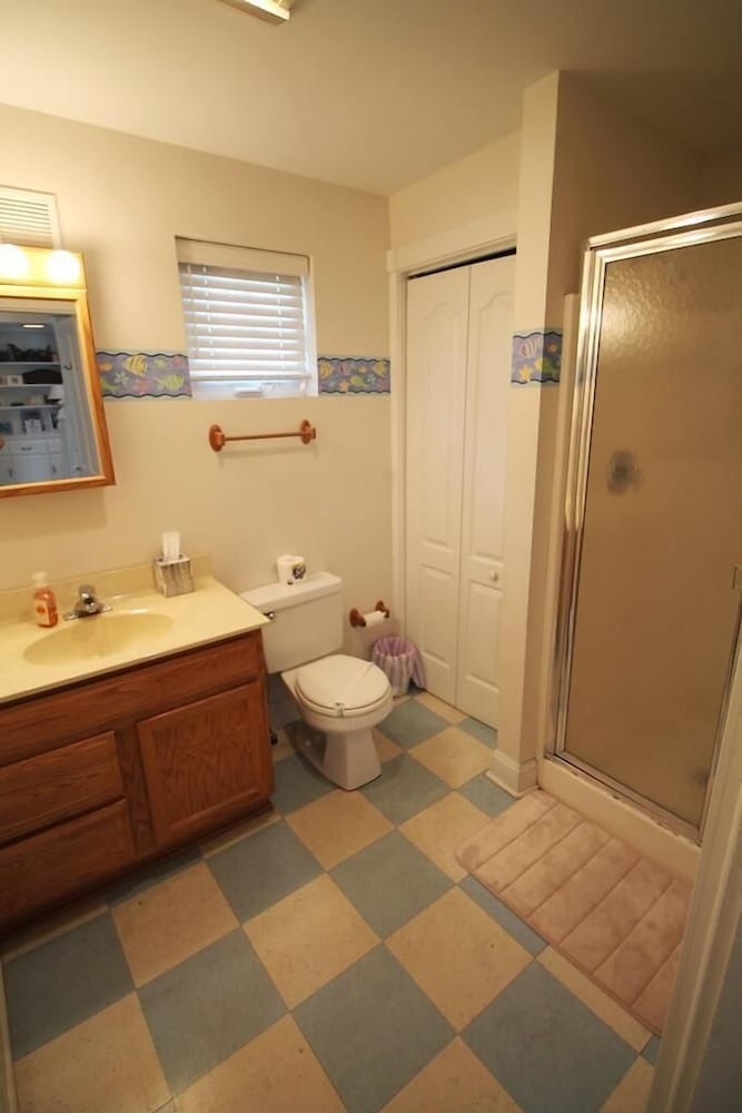 Delaware Avenue 16A