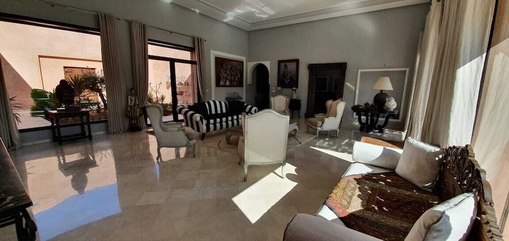 Villa Emeraude view 2