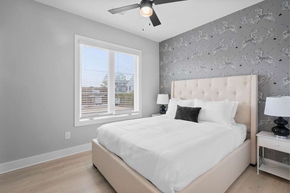 Charlotte Luxury Townhomes view 3