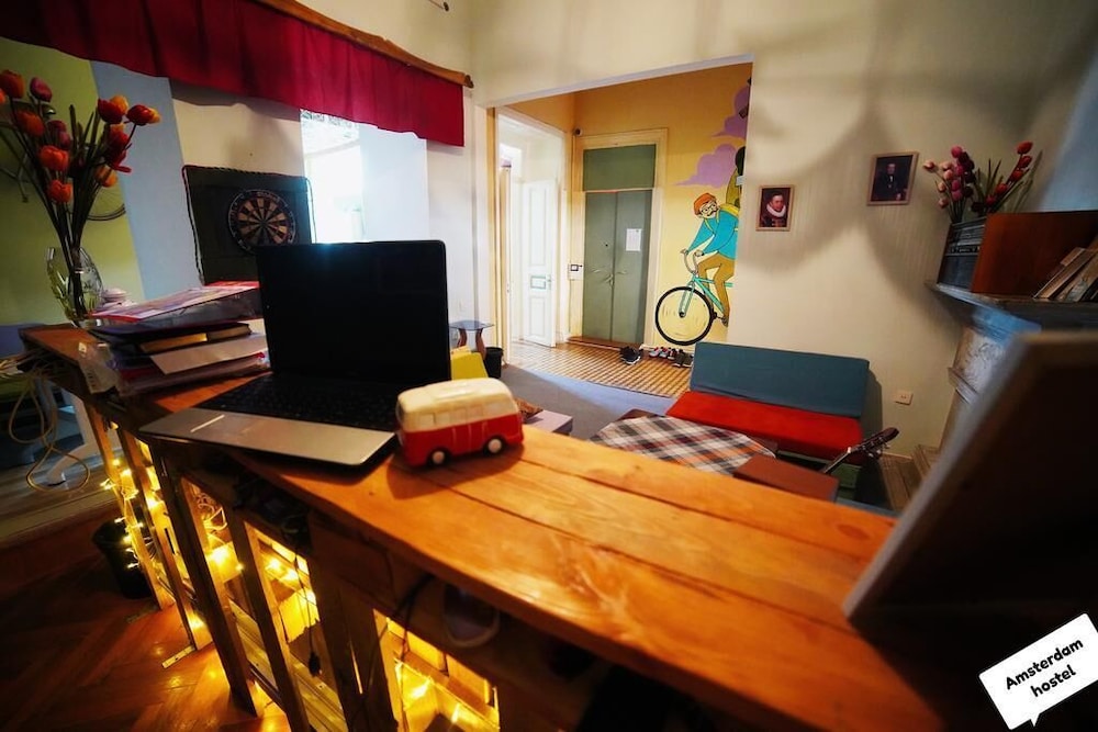 Amsterdam Hostel Baku view 2