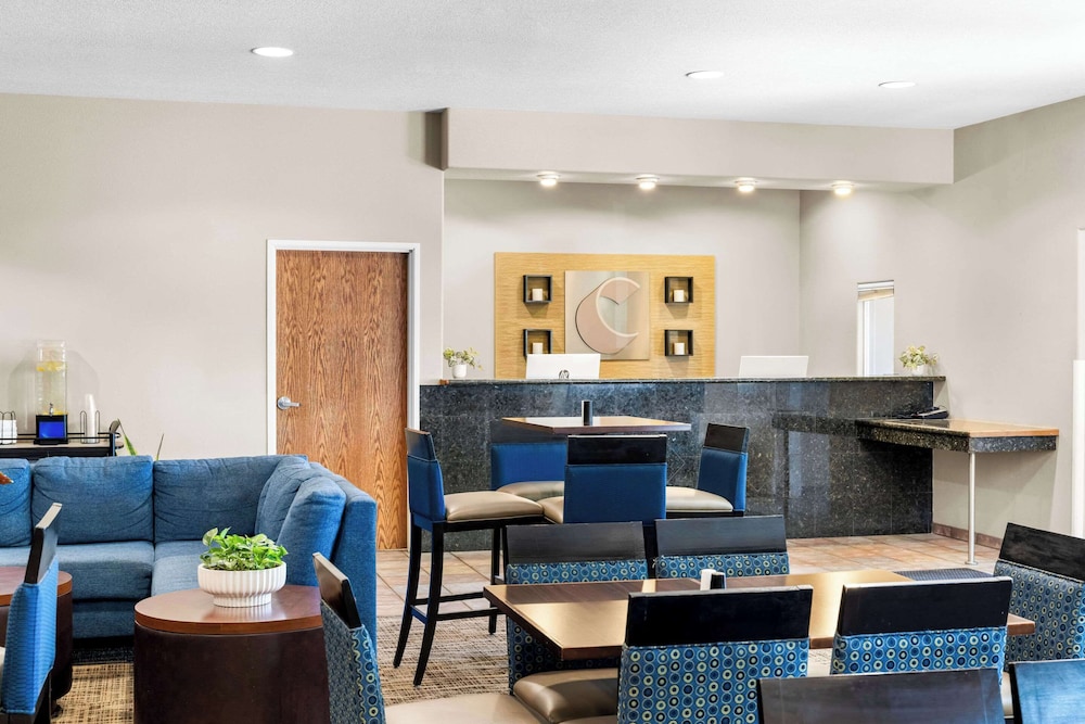 Riverton Vacations - Comfort Inn And Suites - Property Image 4