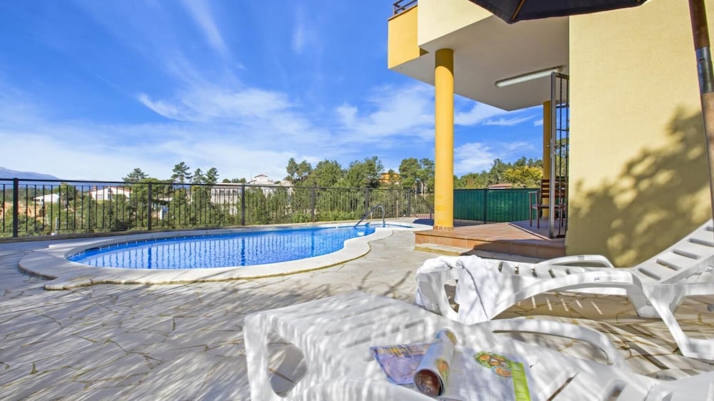 Camelia in Llafranc With 4 Bedrooms and 3 Bathrooms