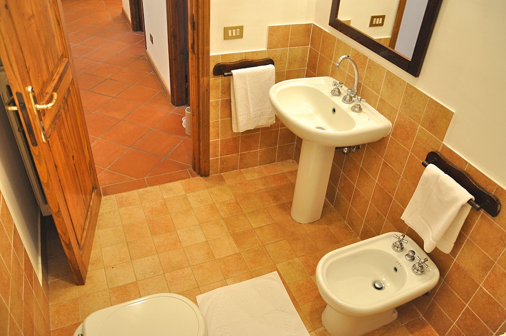 Villa i Noccioli - 18 Sleeps Private Pool