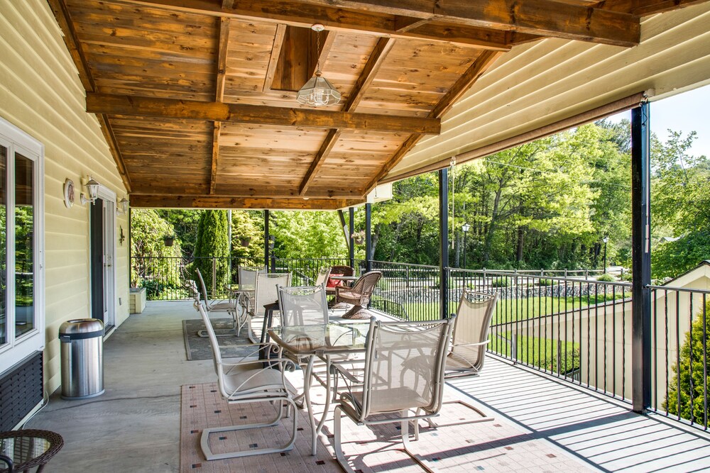 Boxwood Lodge
