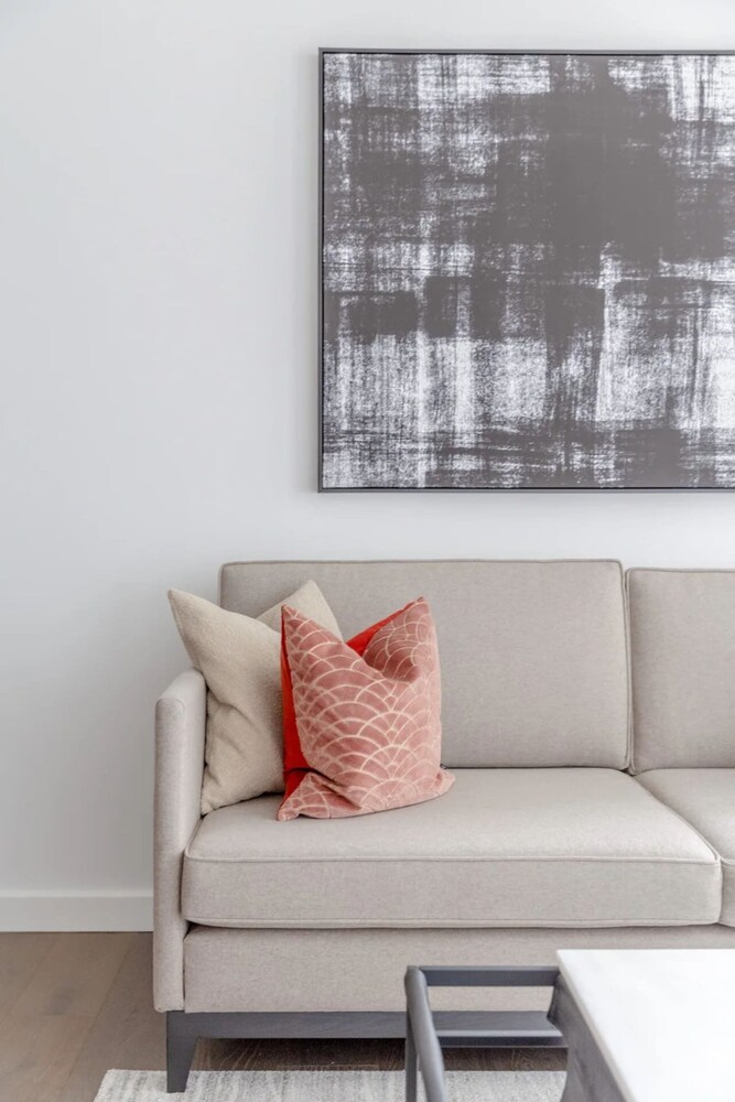 Luxurious 1BD Flat by the River Thames Near Vauxhall