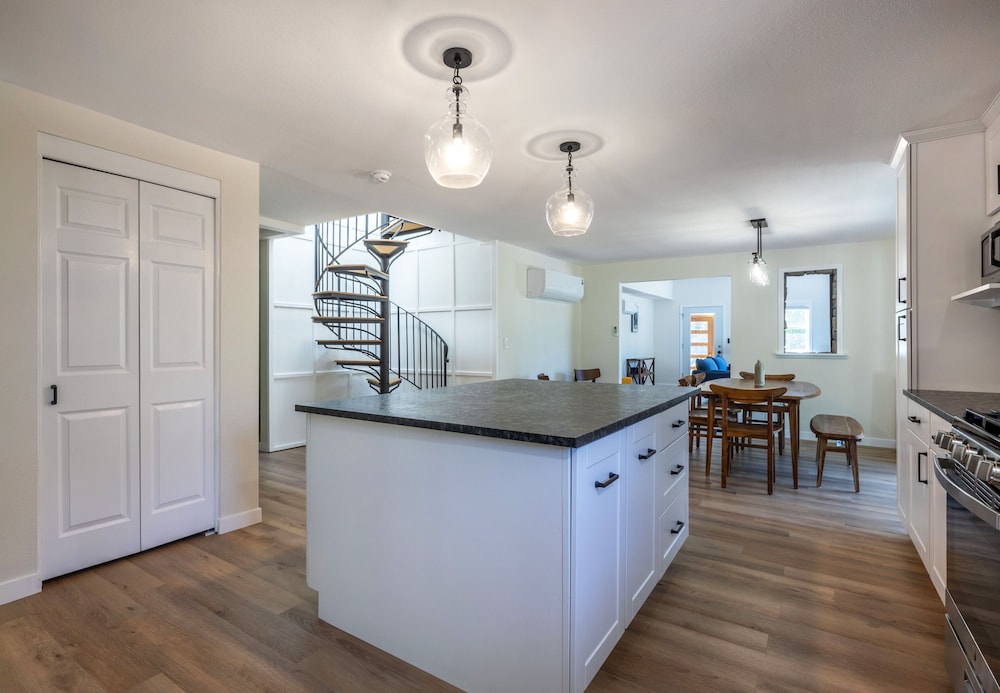 Orchard Haven Combo 6 Bedroom Home by RedAwning